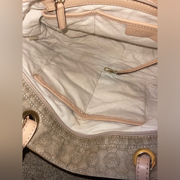 Michael Kors Signature Logo Tote - Picture 8 of 11